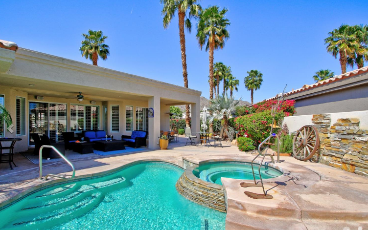 La Quinta Lakes Home for Sale 